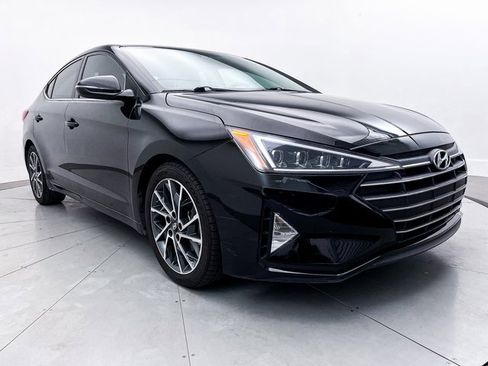 Used 2019 Hyundai Elantra Limited image 9