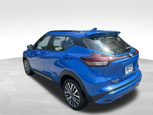 Used 2024 Nissan Kicks SR FWD image 3