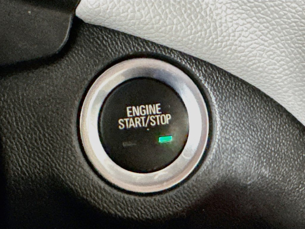 Used 2020 Chevrolet Equinox LS FWD image 19
