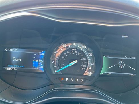 Used 2020 Ford Fusion SE image 5