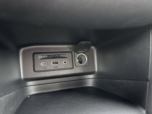 Used 2021 Chevrolet Equinox LT image 19