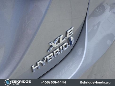 Used 2024 Toyota Camry XLE w/ Cold Weather Package image 12