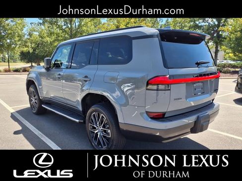 New 2025 Lexus GX 550 w/ Accessory Package (2T) image 6