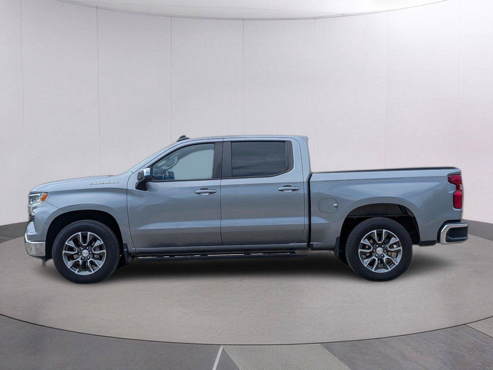 Used 2023 Chevrolet Silverado 1500 LT RWD image 2