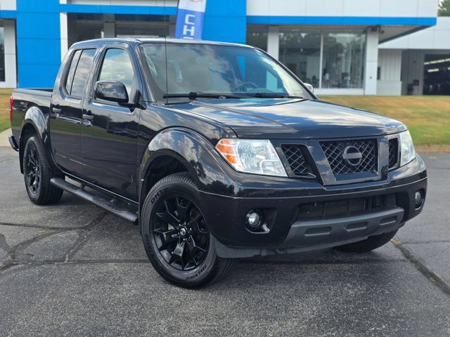 Used 2021 Nissan Frontier SV w/ Midnight Edition Floor Mats AWD/4WD image 2