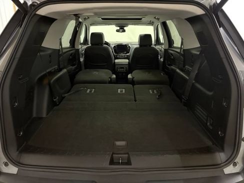 Used 2021 Chevrolet Traverse LT w/ LT Premium Package AWD/4WD image 15
