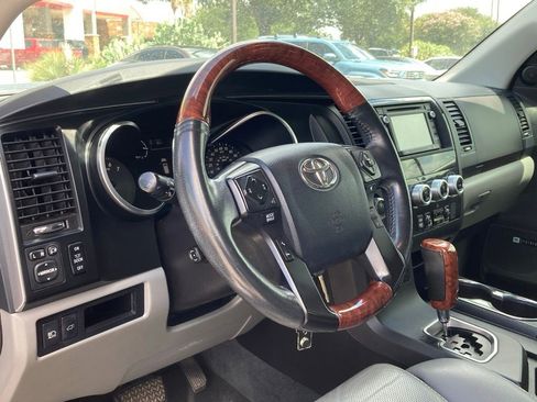 Used 2019 Toyota Sequoia Platinum AWD/4WD image 8