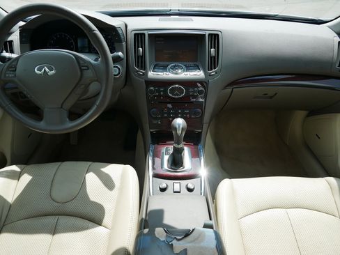 Used 2010 INFINITI G37 x Sedan w/ Premium Pkg AWD/4WD image 10