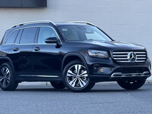 Certified 2025 Mercedes-Benz GLB 250 image 2