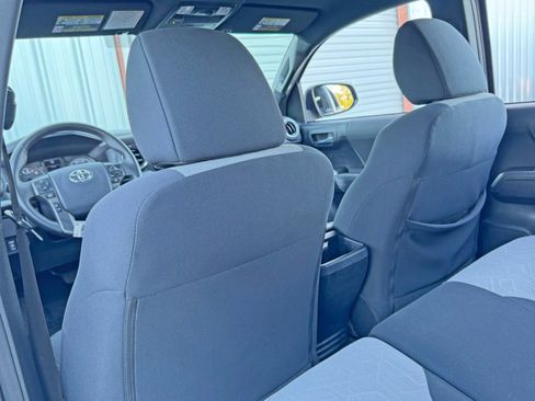 Used 2020 Toyota Tacoma TRD Sport image 31