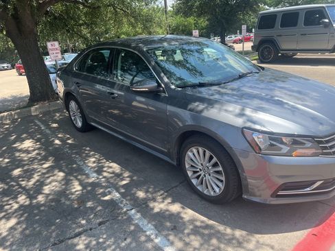 Used 2016 Volkswagen Passat 1.8T SE FWD image 6