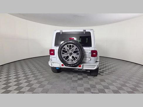 Used 2024 Jeep Wrangler High Altitude AWD/4WD image 9