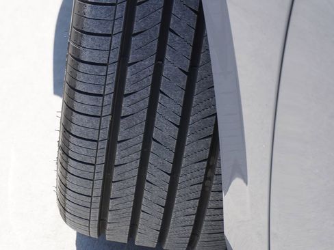 Used 2024 Volkswagen GTI SE image 6