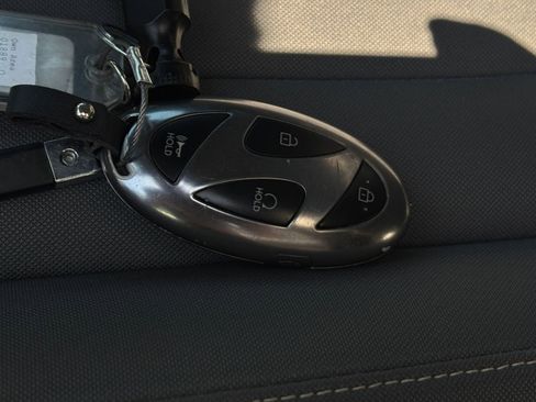 Used 2025 Hyundai Elantra SEL FWD image 26