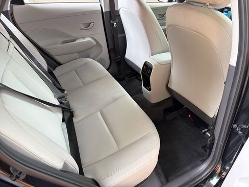 Used 2025 Hyundai Kona SEL FWD image 31