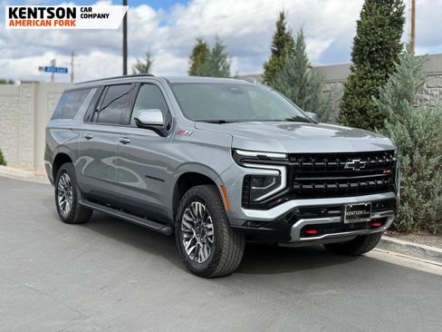 Used 2025 Chevrolet Suburban Z71 AWD/4WD image 13