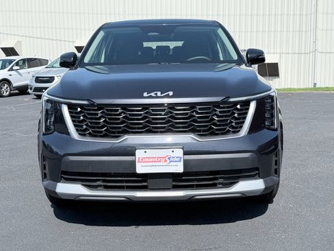 Used 2026 Kia Sorento LX FWD image 3
