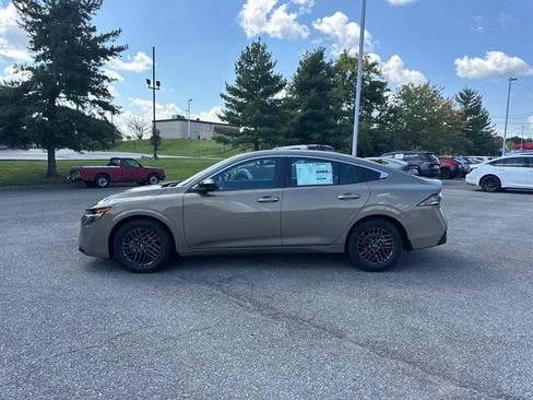 New 2027 Nissan Sentra SV w/ SV Convenience Package FWD image 7