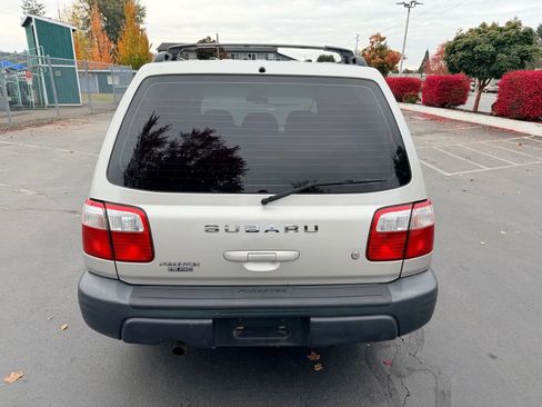 Used 2001 Subaru Forester L image 4