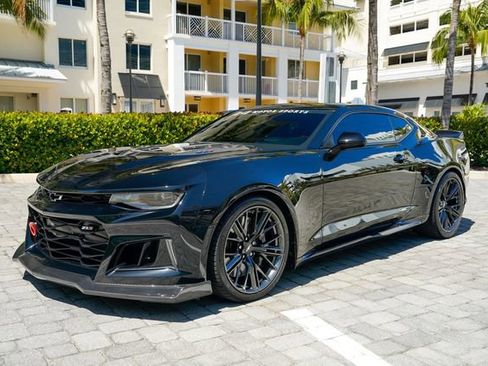 Used 2018 Chevrolet Camaro ZL1 RWD image 9