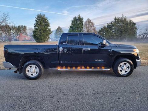 Used 2016 Toyota Tundra SR5 image 5