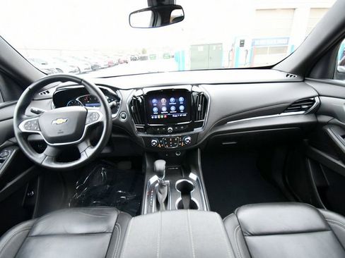 Used 2023 Chevrolet Traverse LT AWD/4WD image 3