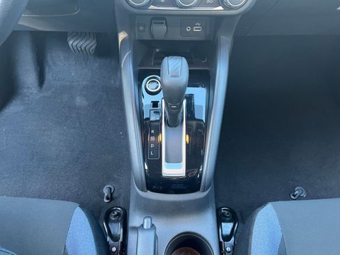 Used 2025 Nissan Versa SV image 39