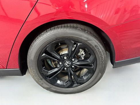 Used 2025 Honda Accord SE image 11