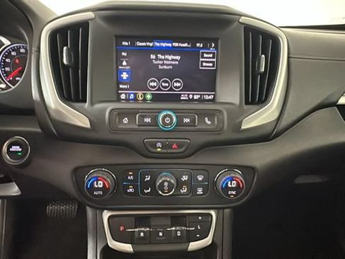 Used 2024 GMC Terrain SLE w/ Driver Convenience Package AWD/4WD image 22