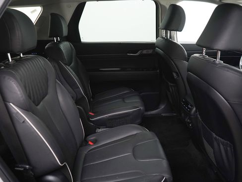 Used 2025 Hyundai Palisade Limited AWD/4WD image 13