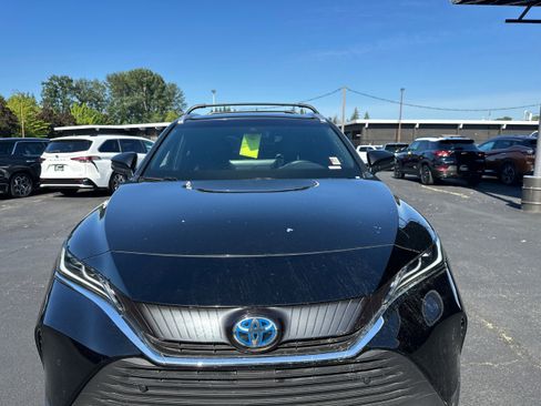 Used 2023 Toyota Venza XLE AWD/4WD image 23