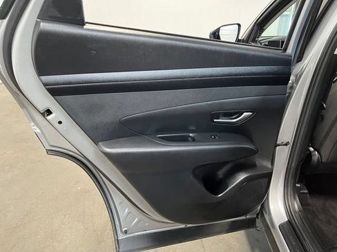 Used 2025 Hyundai Tucson SEL FWD image 19