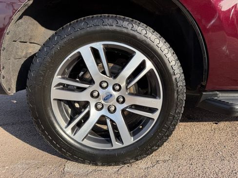 Used 2024 Ford Expedition Limited AWD/4WD image 12