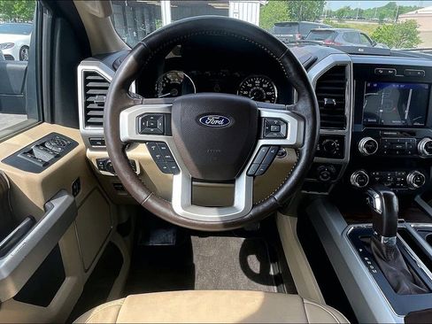 Used 2019 Ford F150 Lariat w/ Equipment Group 502A Luxury AWD/4WD image 11
