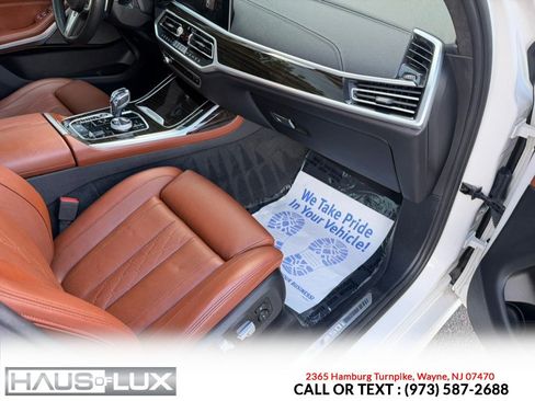 Used 2021 BMW X7 M50i AWD/4WD image 23