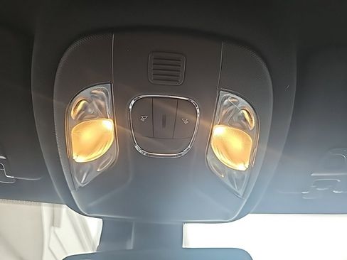 Used 2022 Jeep Compass Limited image 20