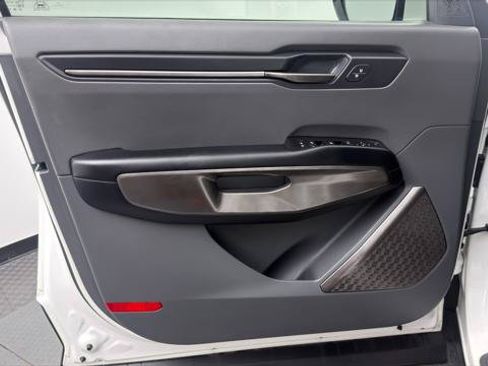 Used 2024 Kia EV9 Light Long Range RWD image 13