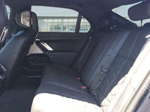 Used 2023 BMW 740i w/ Parking Assistance Package RWD image 16