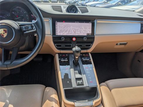 Used 2024 Porsche Macan AWD/4WD image 19