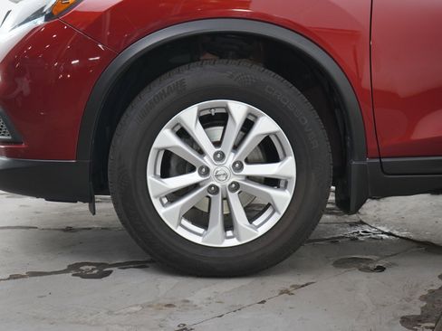 Used 2015 Nissan Rogue SV AWD/4WD image 28