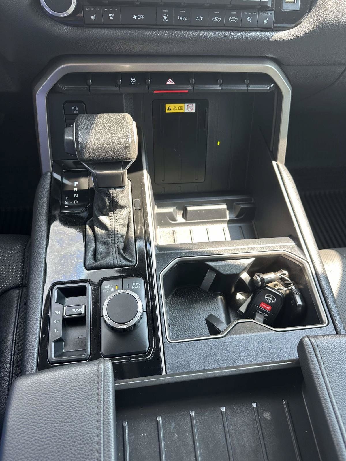 Used 2023 Toyota Tundra Limited w/ Power Package AWD/4WD image 17