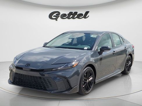 Certified 2026 Toyota Camry SE FWD image 1