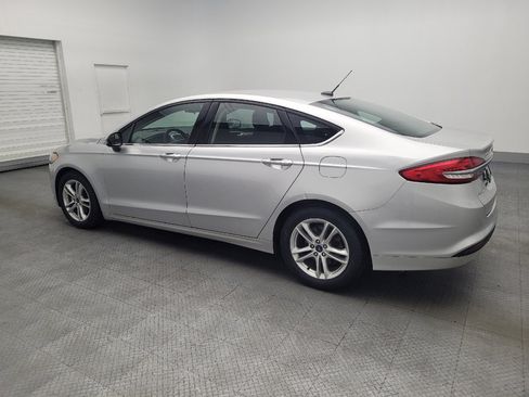 Used 2018 Ford Fusion SE w/ Fusion SE Technology Package image 3