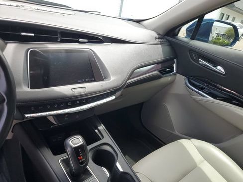 Used 2019 Cadillac XT4 Luxury FWD image 26