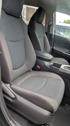 Used 2024 Toyota RAV4 LE AWD/4WD image 18