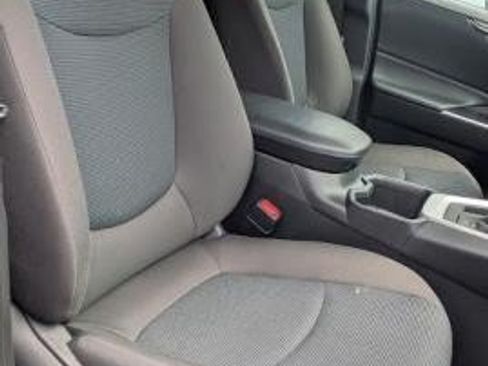 Used 2024 Toyota RAV4 LE AWD/4WD image 18