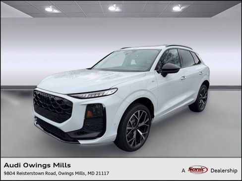 New 2026 Audi Q3 quattro 2.0T AWD/4WD image 1