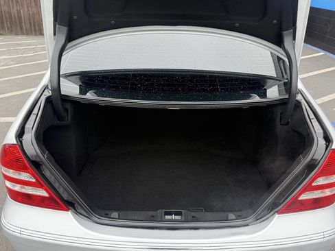 Used 2007 Mercedes-Benz C 230 Sedan image 13