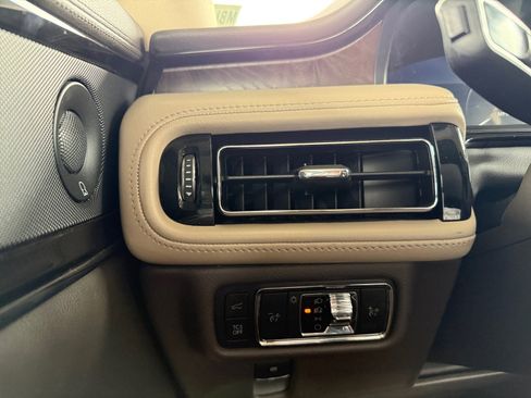 Used 2021 Lincoln Nautilus Reserve FWD image 24