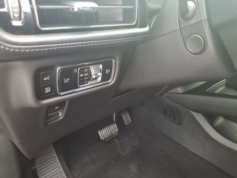 Certified 2023 Lincoln Nautilus Reserve w/ Monochromatic Package image 13